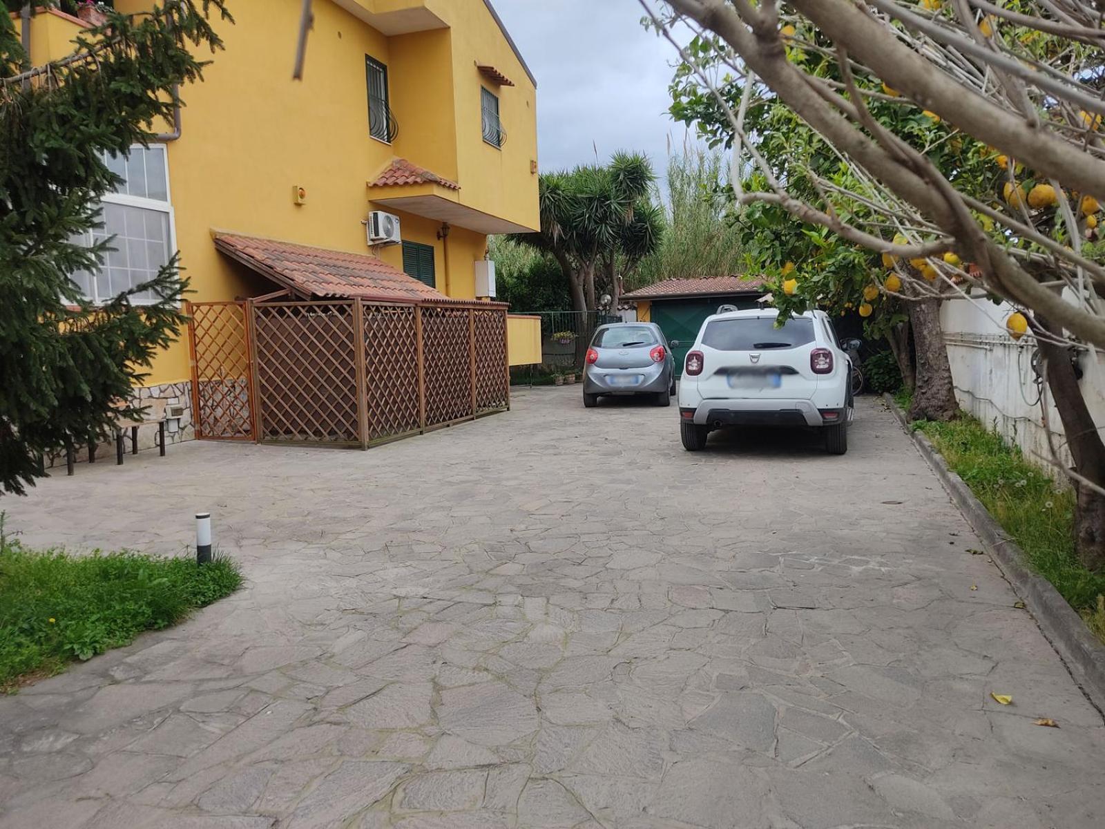 Sweethome Appartamento In Villa Privata Varcaturo Exterior foto